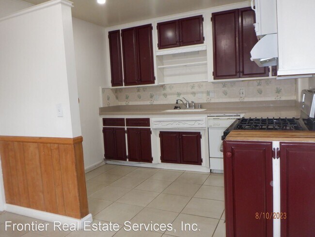 Building Photo - 3 br, 2 bath House - 205 Valley Blvd