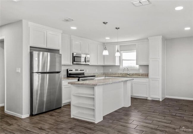 Building Photo - 2017 Stardust Ln