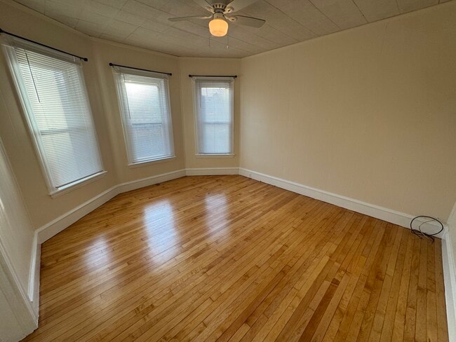 Foto del edificio - 377 Highland Ave