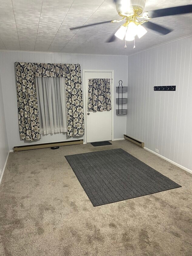 345 W Fig St, Mount Carmel, PA 17851 House Rental in Mount Carmel, PA