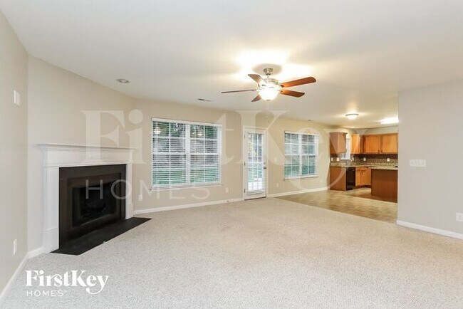 Foto del edificio - 5390 Esher Drive