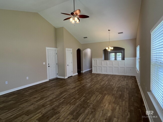 Building Photo - 1065 Crown Walk Dr