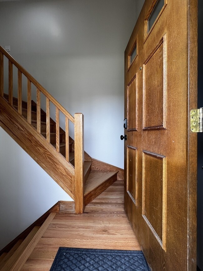 Main entrance - 5432 S Long Ave