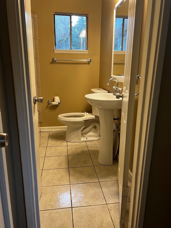 Building Photo - 621 64th St S