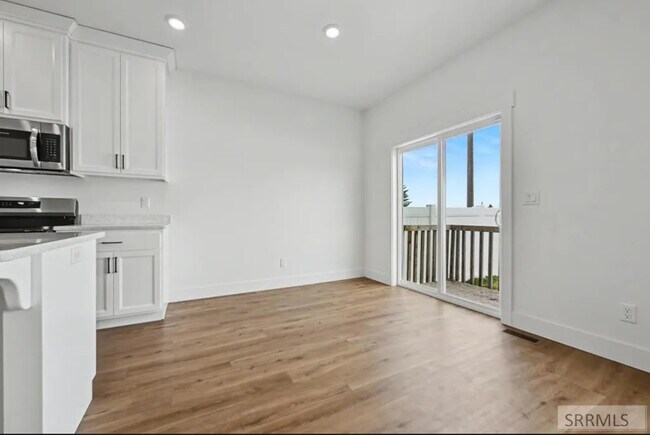 Foto del edificio - 363 Eliza Joy Ln