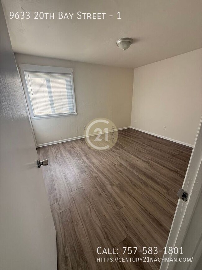 Building Photo - 9633 20th Bay St