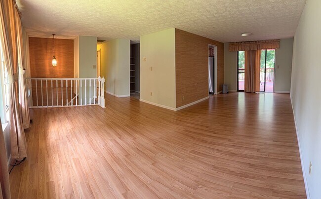 Foto del edificio - 6775 Windfaire Dr