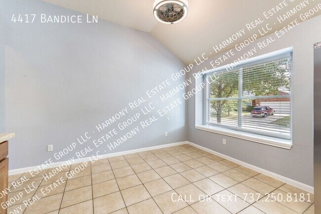 Foto del edificio - 4417 Bandice Ln