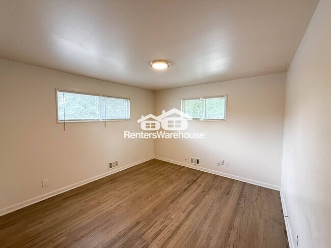 Foto del edificio - 10699 Carrol Ln