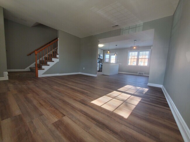 Building Photo - 1228 Meridene Dr