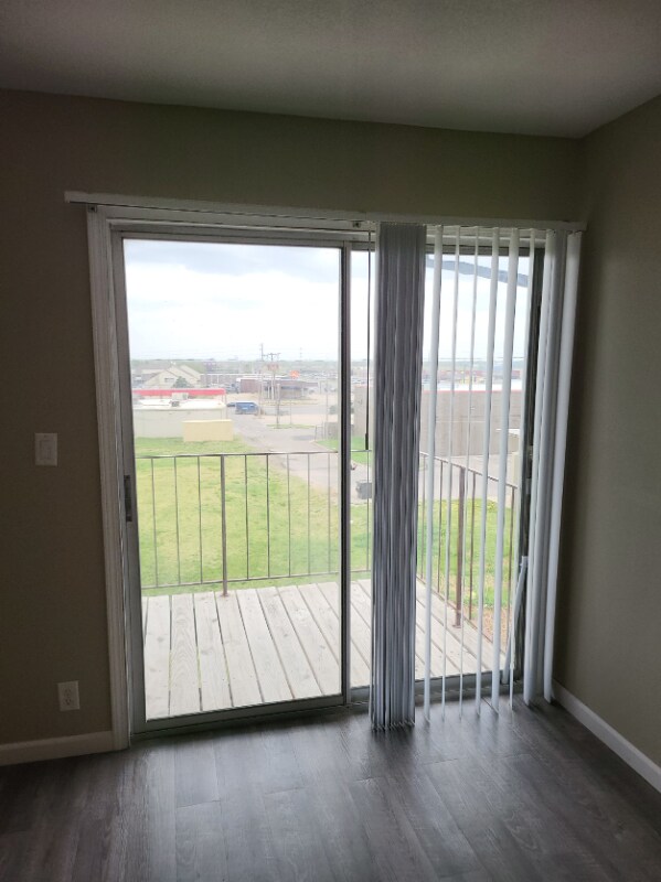 Foto del edificio - 734 N Country Acres Ave