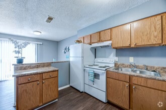 Kitchen - Annies Townhomes- 1 Month Free!