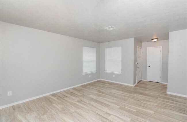 Photo - 206 Barrett Pl House