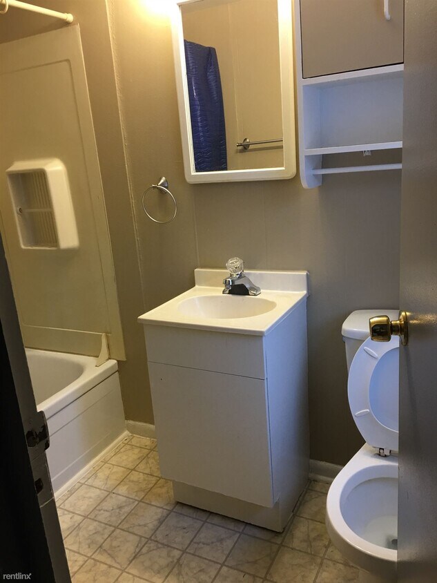 Building Photo - 1 br, 1 bath House - 75 Bellevue Ave Upper