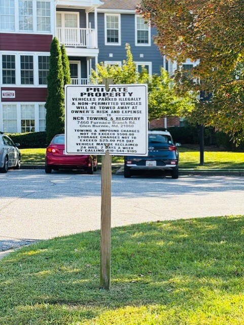 Foto del edificio - 743 Deering Rd