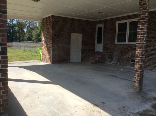 Building Photo - Single Family Vanceboro Home