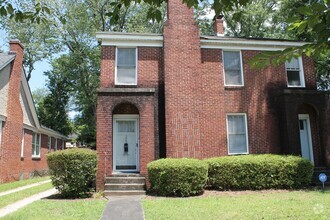 Building Photo - 328 S Woodrow St