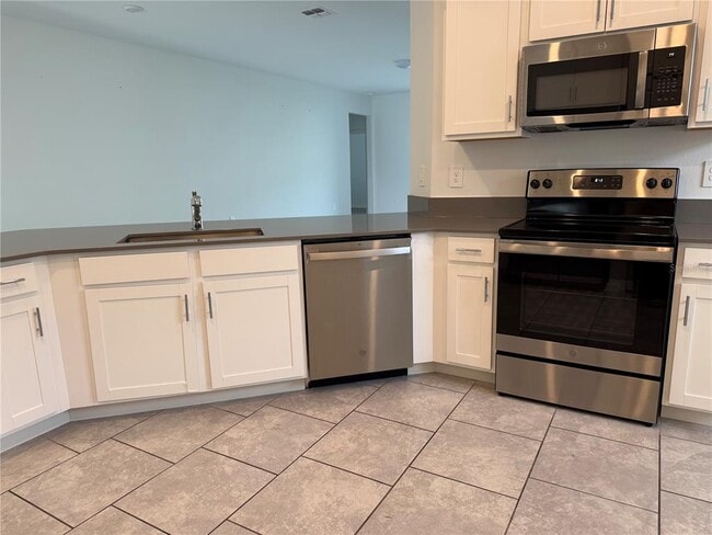 Building Photo - 178 Aces High Ln