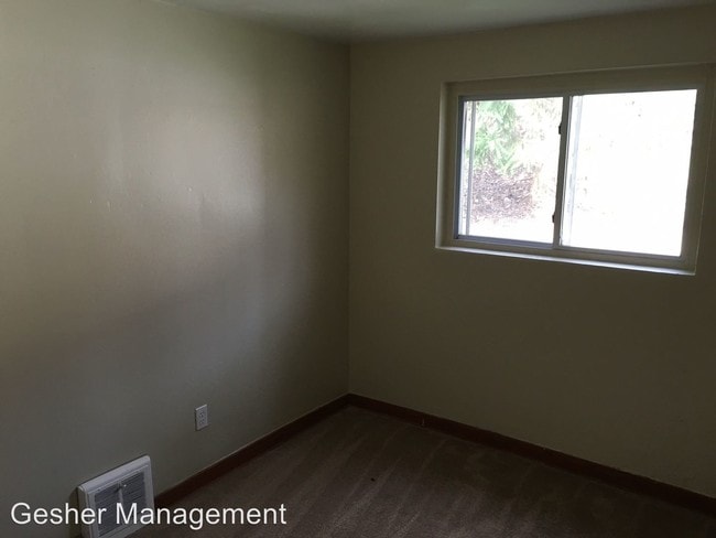 Building Photo - 414 Pennwood Dr