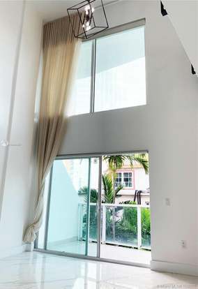 Foto del edificio - 1528 Brickell Ave
