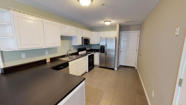 Building Photo - 3BR/2BA Condo Near UTK in Fort Sanders