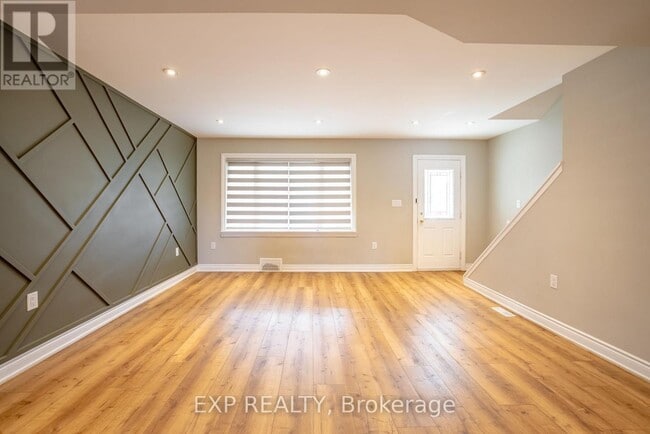 Building Photo - 293 McAlpine Ave S
