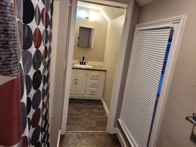 Foto del edificio - 1010 N Pine St