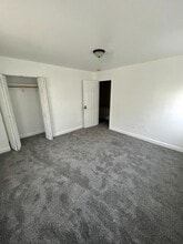 Building Photo - 310 Elm Ave