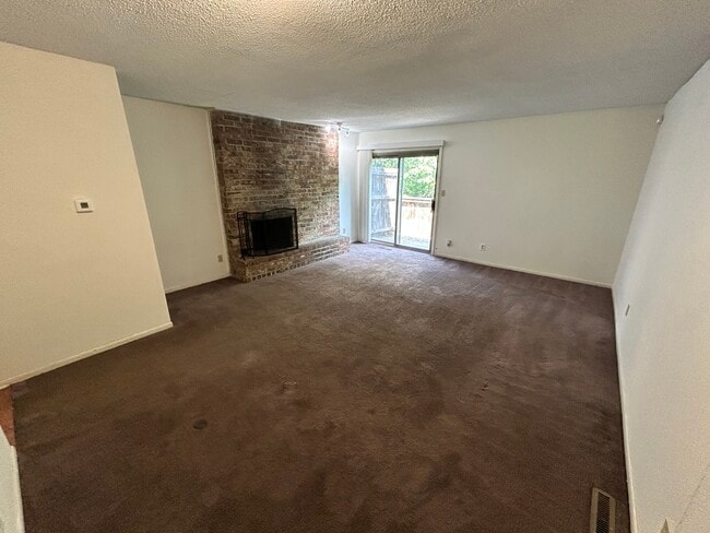 Building Photo - 1828 E 97th St