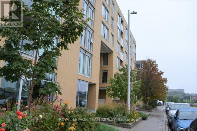 Photo du bâtiment - 200-200 Lett St