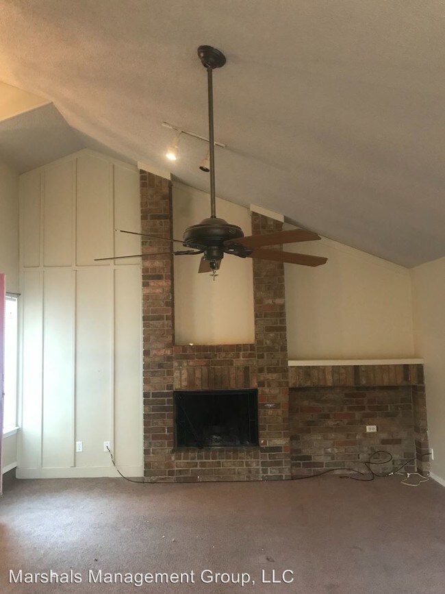 Building Photo - 5-8 Brookshire Ct
