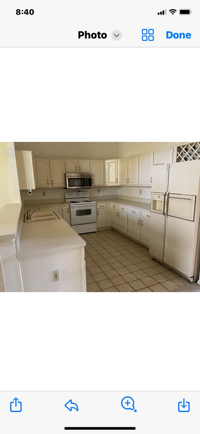 Kitchen - 4624 Miami Dr