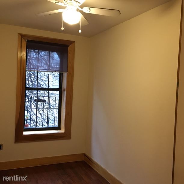 Building Photo - 140 Lexington Ave