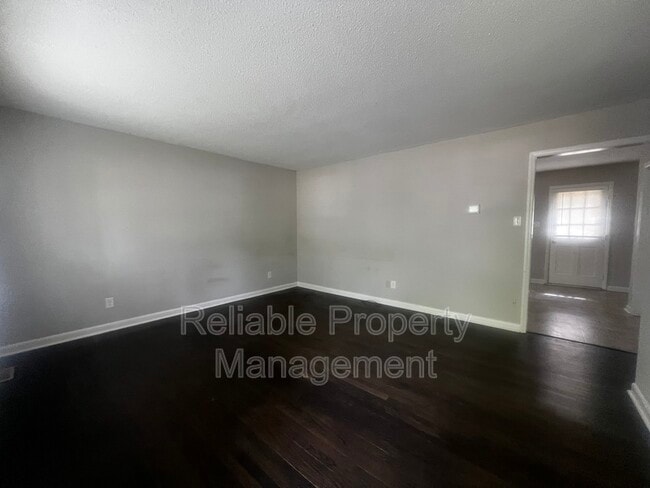 Foto del edificio - 511 Buck Branch Dr