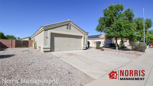 Building Photo - 3 br, 2 bath House - 1646 E San Xavier Dr