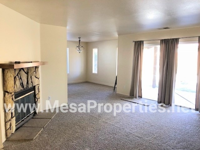Building Photo - 3 Bedroom 2 Bathroom Home in Hesperia