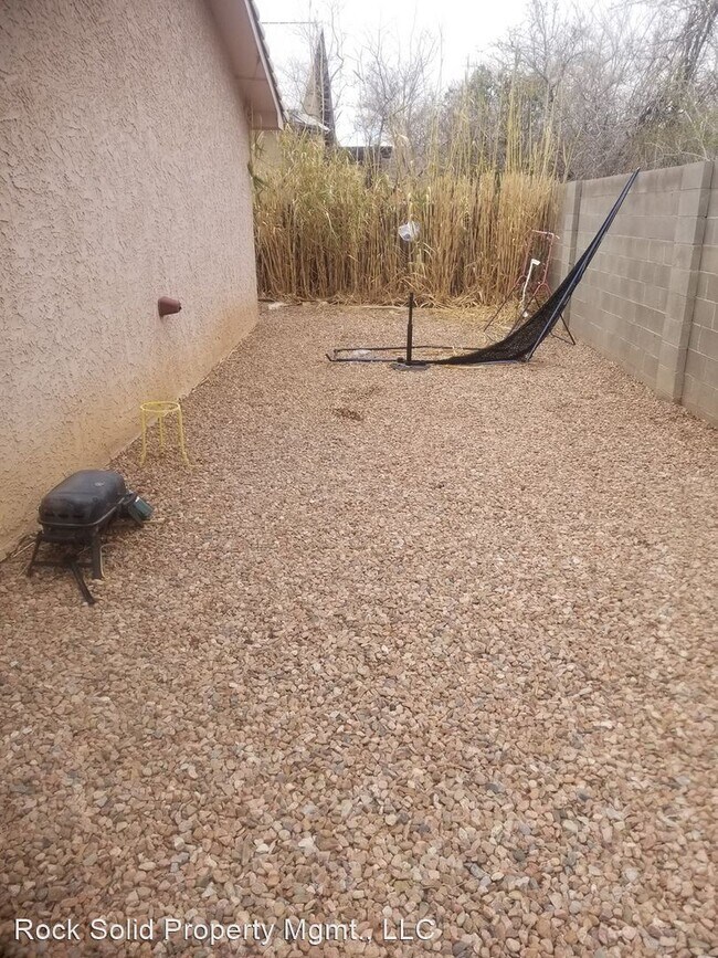 Building Photo - 3 br, 2 bath House - 6535 Tierra Prieta Av...