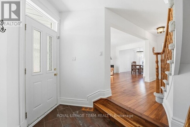 Building Photo - 1633 Marley Crescent