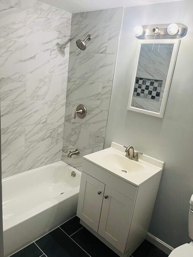 Building Photo - 1 Continental Ct