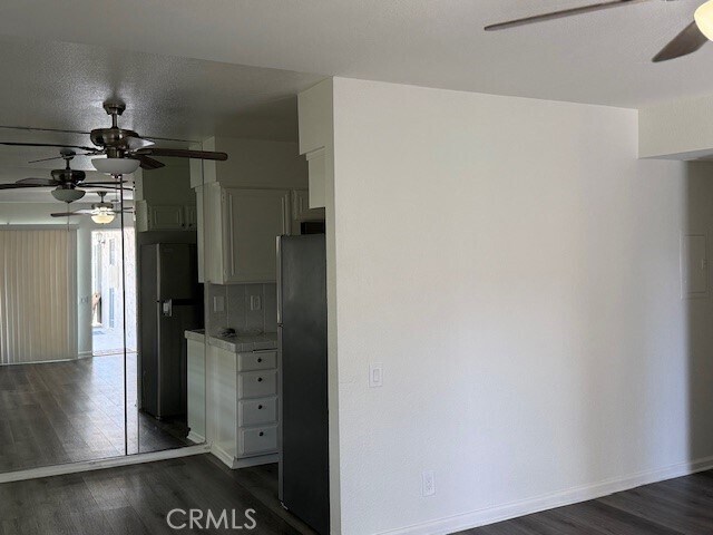 Building Photo - 45303 Sunset Ln