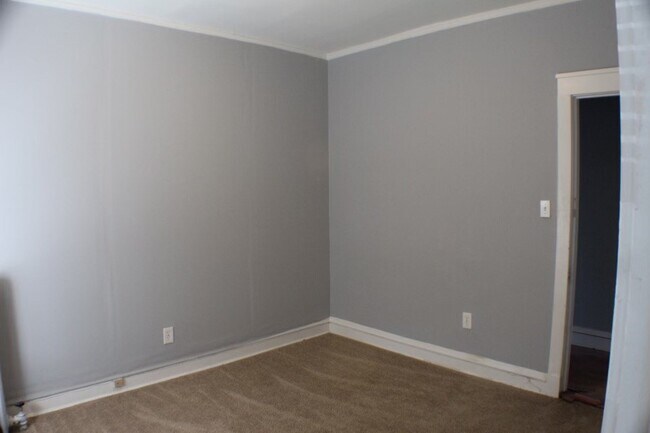 Foto del edificio - 1427 E 67th Pl