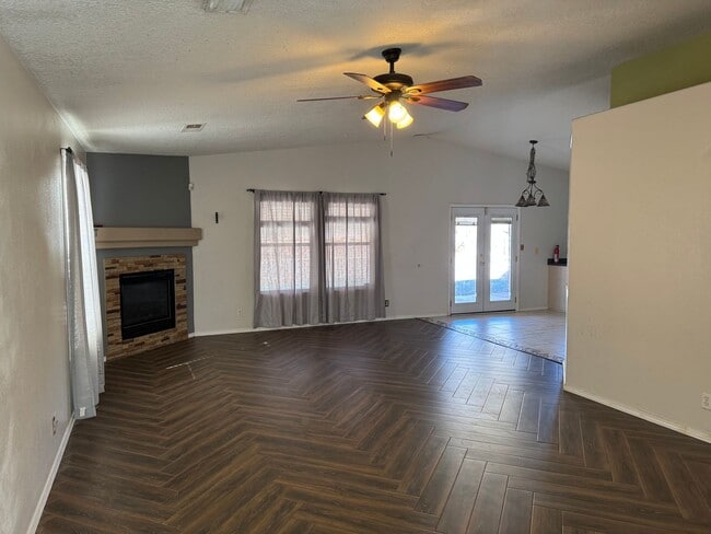 Building Photo - Spacious 4-Bedroom Home Near Westgate Community Center | $2,100/mo