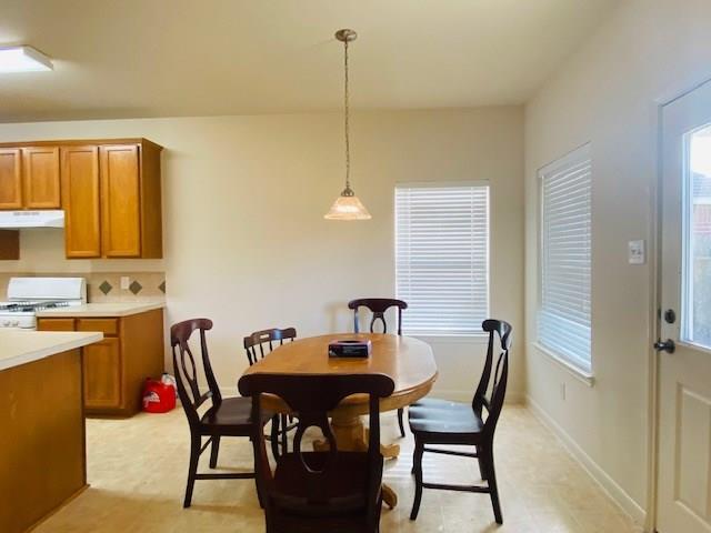 Building Photo - 2018 Running Brook Ln
