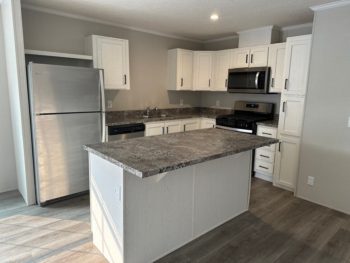 Foto principal - 503 Spanish Oak Ln
