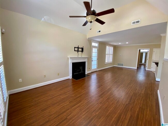 Building Photo - 2032 Stone Brook Dr