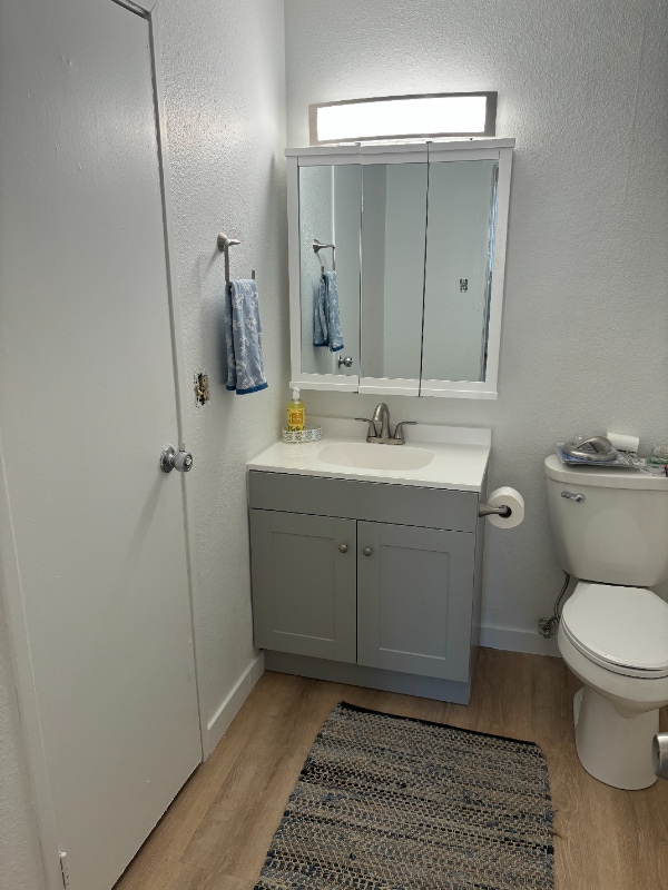 Foto del edificio - 501 Golden Cir