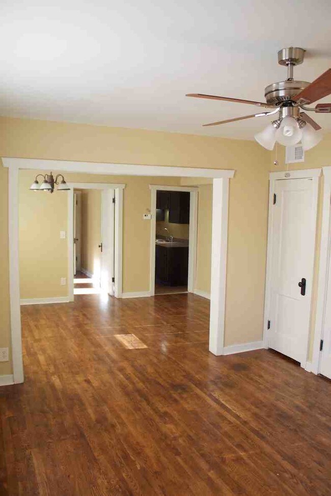 Dinning Room - 221 W 38th St