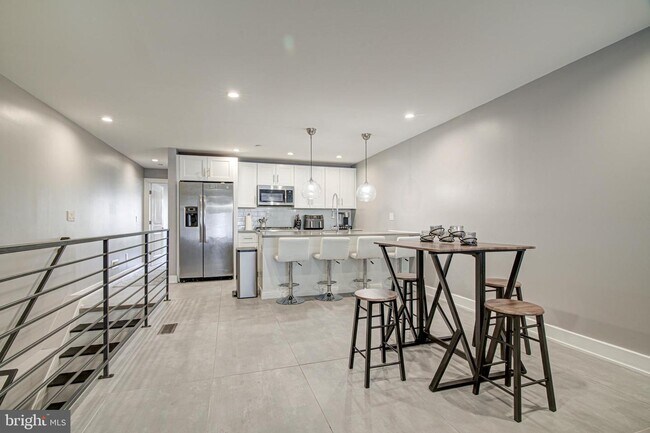 Foto del edificio - 1747 N Marshall St