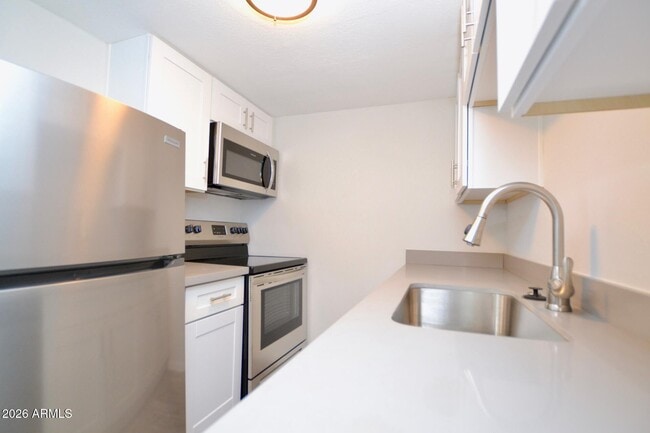 Foto del edificio - 44 E Roanoke Ave