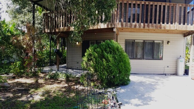 Building Photo - 804 W 66th Avenue Lower